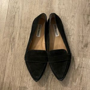 Black suede Steve Madden flats